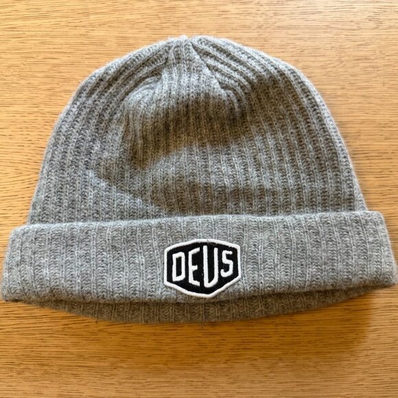 Deux Ex Machina - Shield Beanie - Picture 1 of 3